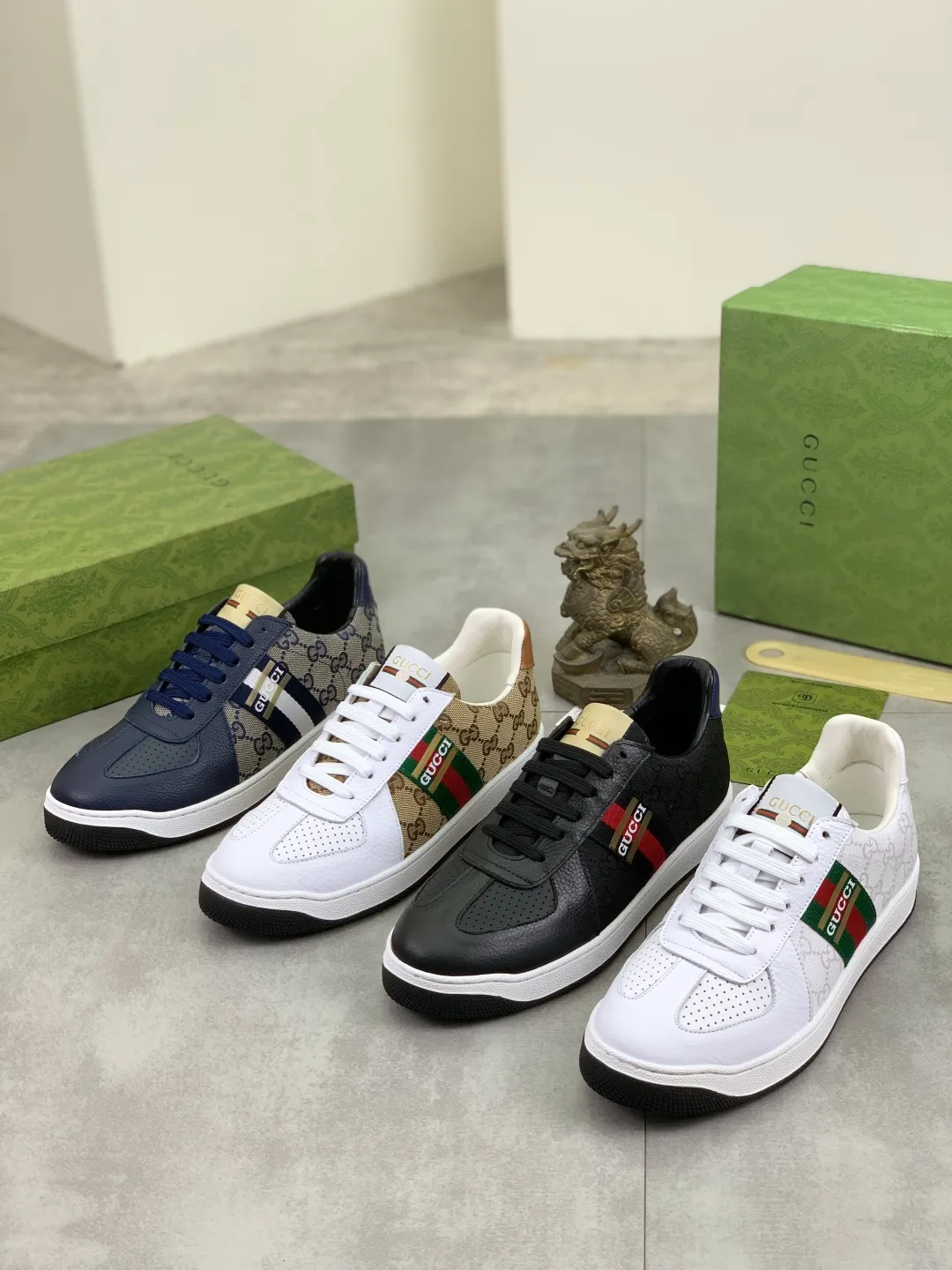 Men's shoes 💰P400💰【New model】 🆘 The latest model from Gucci official website 🎁 Classic casual and fashionable men's shoes 👟 Hot model 💥 Simple and elegant style, exclusive for trendy men. Unique latest brand elements from the official website 👑 Original Gucci decoration, fashionable and generous, made of original soft calfskin fabric ➕ Comfortable soft pigskin lining ✅Wear-resistant rubber outsole designated on the official website_Full of elasticity, the classic model taken at the counter 🎬Color: 4️⃣colors available😍Number of codes: 38-44 (45 46 customized)